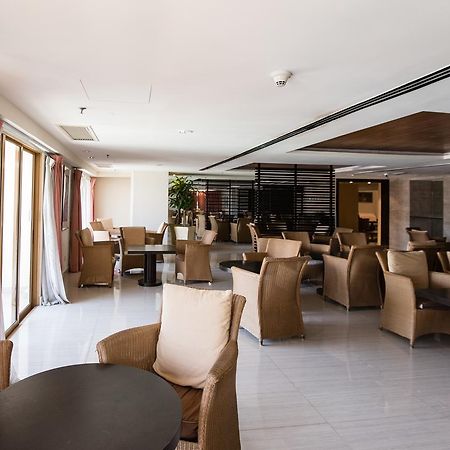W Studio Resort Suites Петалинг-Джая Экстерьер фото