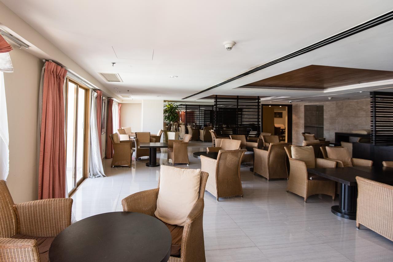 W Studio Resort Suites Петалинг-Джая Экстерьер фото